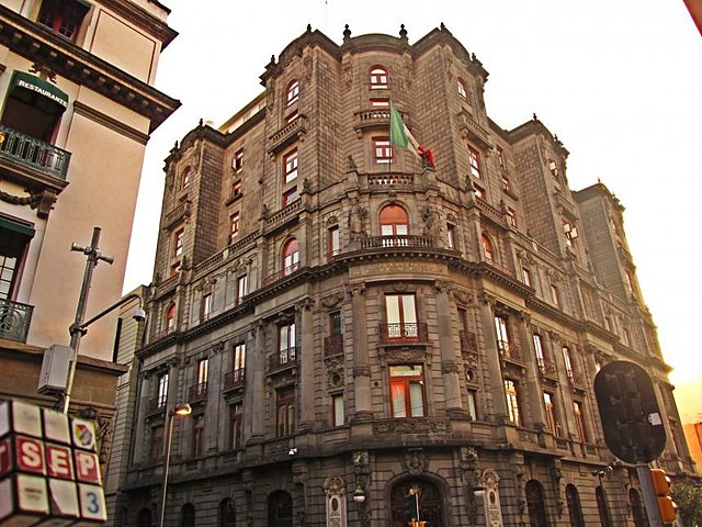 Inicia la banca en México