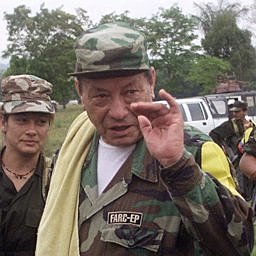 : "Tirofijo" muere a los 77 años de causas naturales.