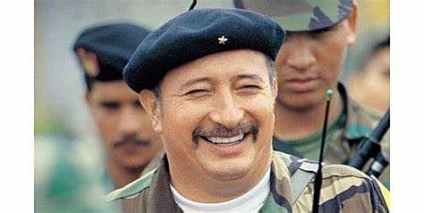 Jorge Briceño, alias "Mono Jojoy", jefe militar de las FARC, muere en un bombardeo en La Macarena (Meta).