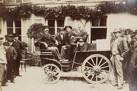 París-Rouen, la primera competición de automóviles de la historia.