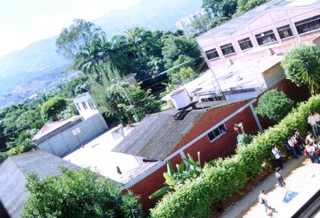 FRONTAL DEL COLEGIO PROVENZA