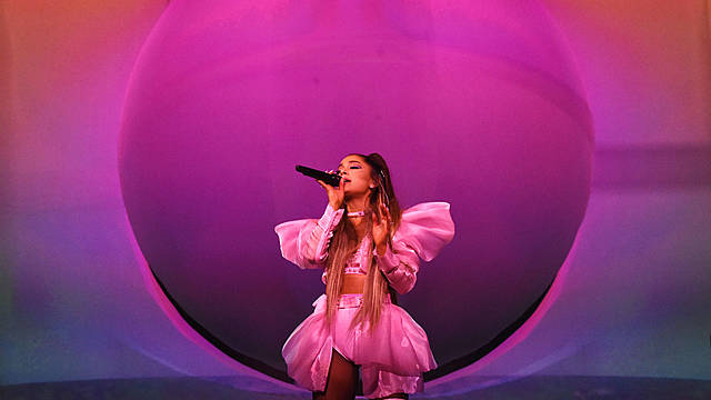 Sweetener world tour