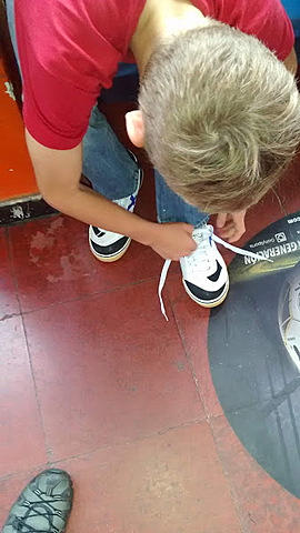 Me compran zapatos para jugar