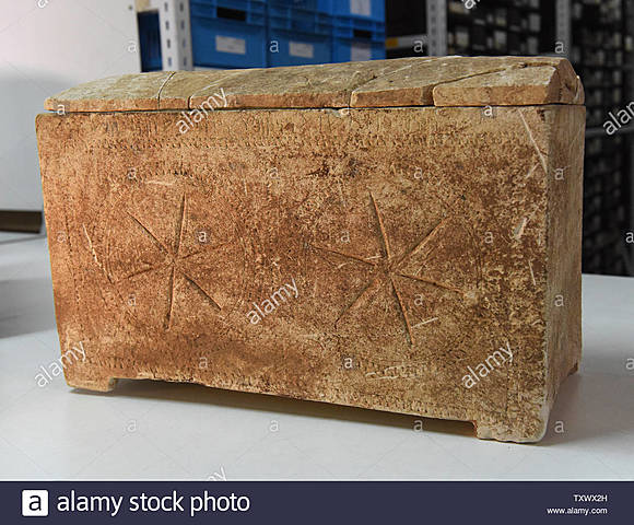 Se desarrolla la institución del catecumenado