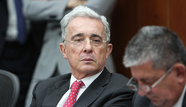 La lucha de Uribe.