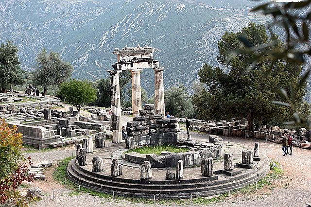 EL SANTUARIO DE DELFOS,ANTIGA GRECIA