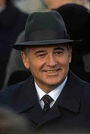 Mikhail Gorbatsjov kom til makten i Sovjetunionen.