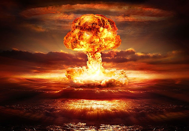 Den første atombomben ble sluppet.