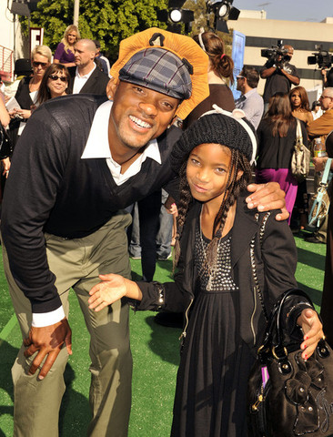 Father and daughter check out Madagascar 2.