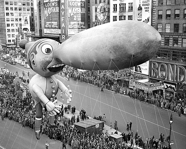 The first thanksgiving parade