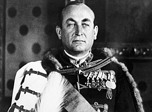 Formation of the “Self-Sustaining” Authoritarian State: the Gömbös Era