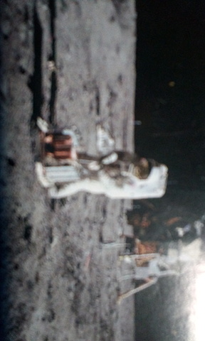 Grâce aux expédition humaines vers la lune et aux multiples sondes survolant ou explorant les planètes , notre connaissance du système solaire a beaucoup progressé