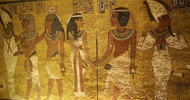 PAINTINGS IN TUTANKAMON GRAVE