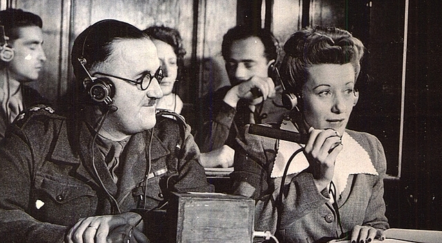 THE FIRST PATENT FOR A CUBICLE OF SIMULTANEOUS INTERPRETATION