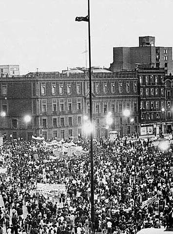 Toma del Zócalo y la Catedral