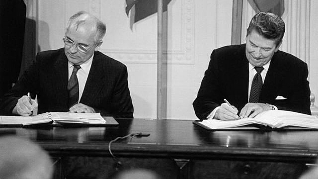 Reagan VS Gorbachov