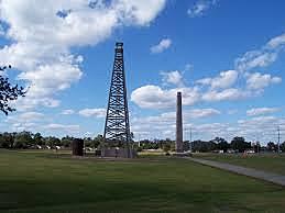 The first major oil discovery in Texas occurs near Spindletop in Beaumont.
