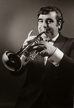 Won the first prize at the prestigious Munich Competition, a decisive fact that led him to a renowned international career