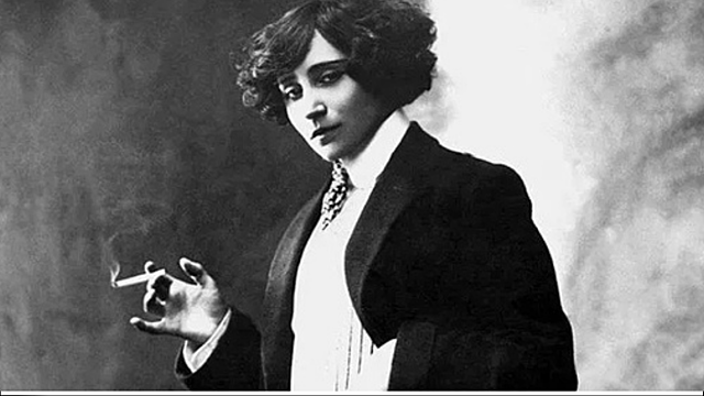 LA PREMIÈRE FEMME PRÉSIDENTE À L'ACADÉMIE GONCOURT