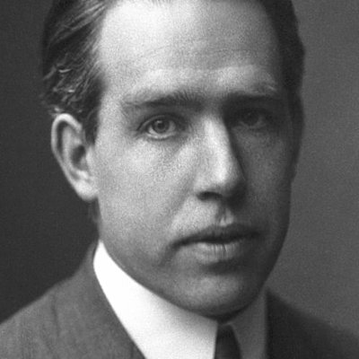 Timeline: Niels Bohr (Oct 7, 1885 - Nov 18, 1962)