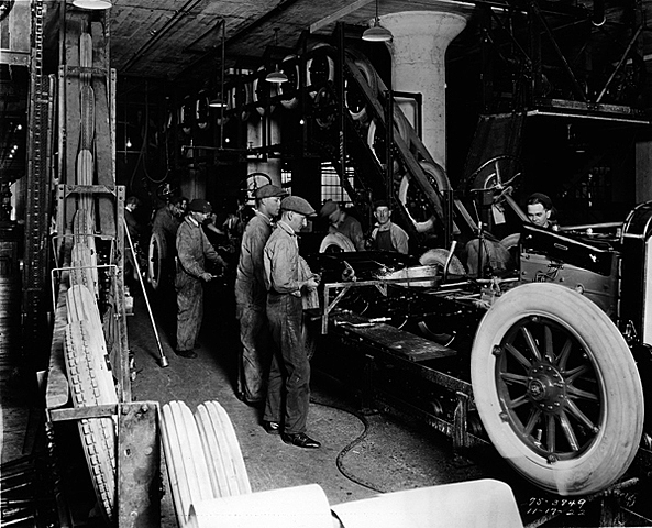 Linea de ensamble Henry Ford