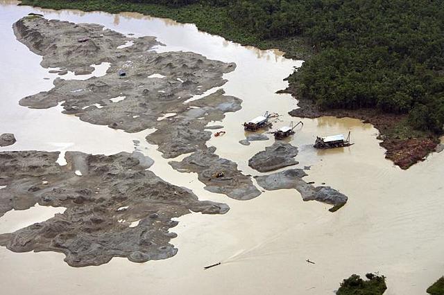 Muertes por contaminación del rió Atrato con mercurio