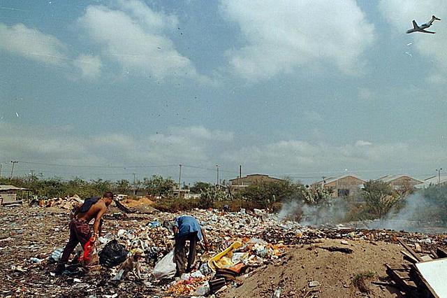 Derrumbe del relleno "Doña Juana"