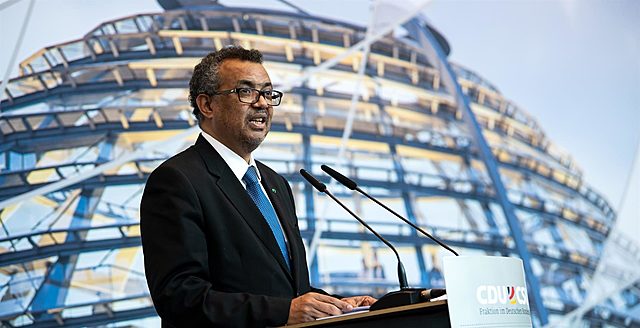 Primer contagio interpersonal en EUA y la OMS declara el virus oficialmente como pandemia mundial