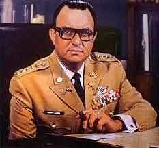 Anastasio Somoza es derrocado