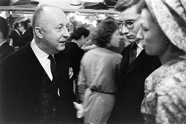Yves Saint Laurent ingresa a Dior