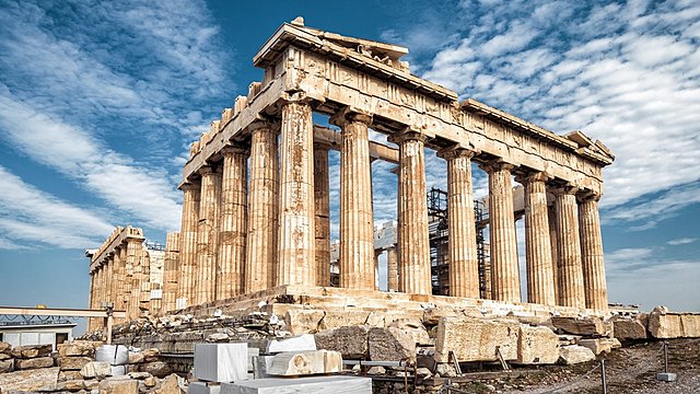 Comença la construcció del Partenon