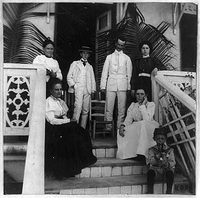 U.S. gains control of Puerto Rico