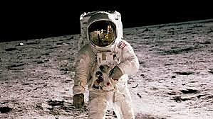 Erster Mensch auf dem Mond