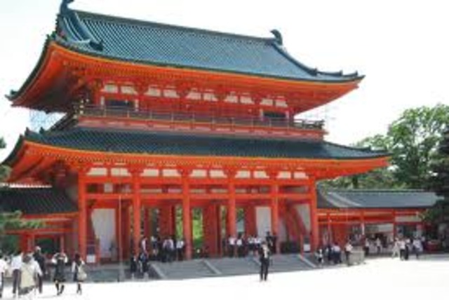 Emperor moves the capital to Heian-Kyo
