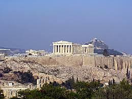 Akropolis i Aten byggs.