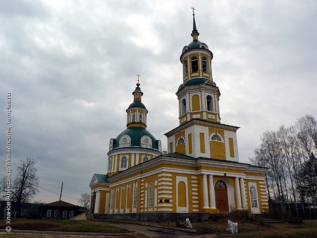 В 1967 году при школе имеется три здания интерната