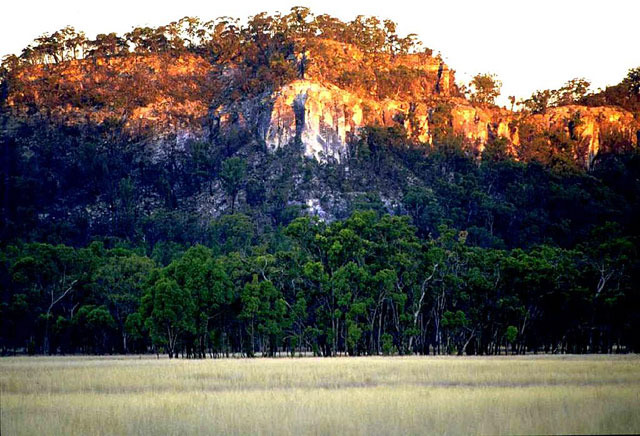 mount moffatt (carnarvon national park)