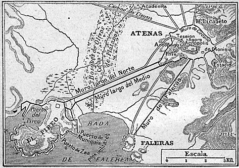 Atenas construye los muros largos que la unian con el puerto de Pireo