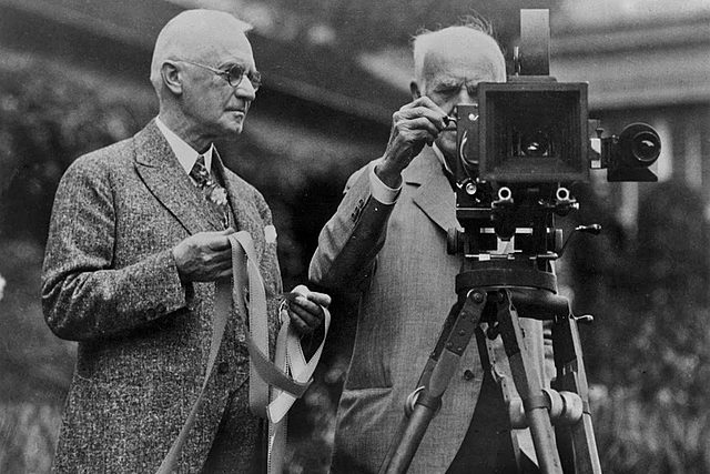 Thomas Wedgood junto con Davy