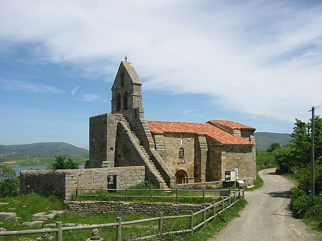 Iglesia de Santa María de Retortillo. (Cantabria).