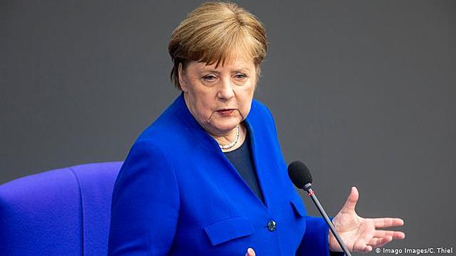 Interview d'Angela Merkel sur le mariage pour tous