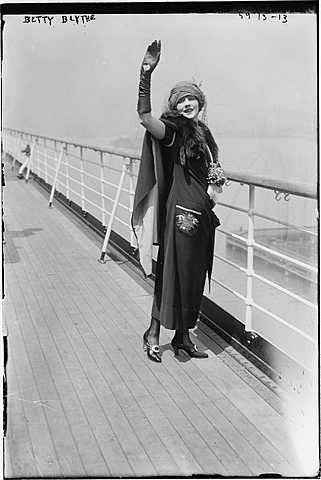 Polly comes to Canada