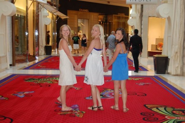 Encore Casino in Vegas Shopping