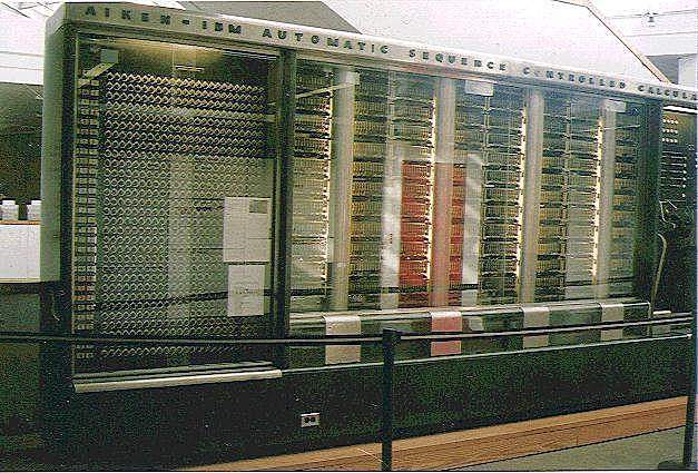 Primer ordenador electromecánico