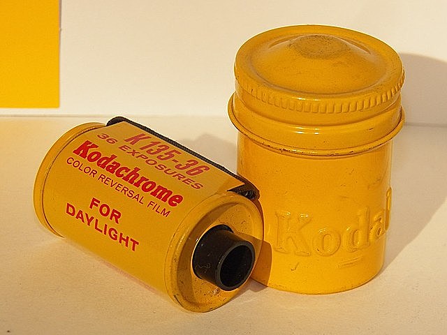 PRIMERA PELÍCULA EN KODACHROME