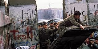 El Ascenso y la Caída del Muro de Berlín