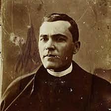 ÉS ORDENAT SACERDOT