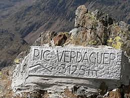 ACONSEGUEIX PUJAR A LA PICA D'ESTATS