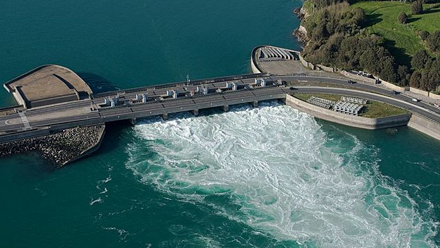 Première usine marémotrice