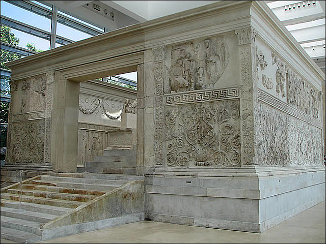 L'Ara Pacis Augustae